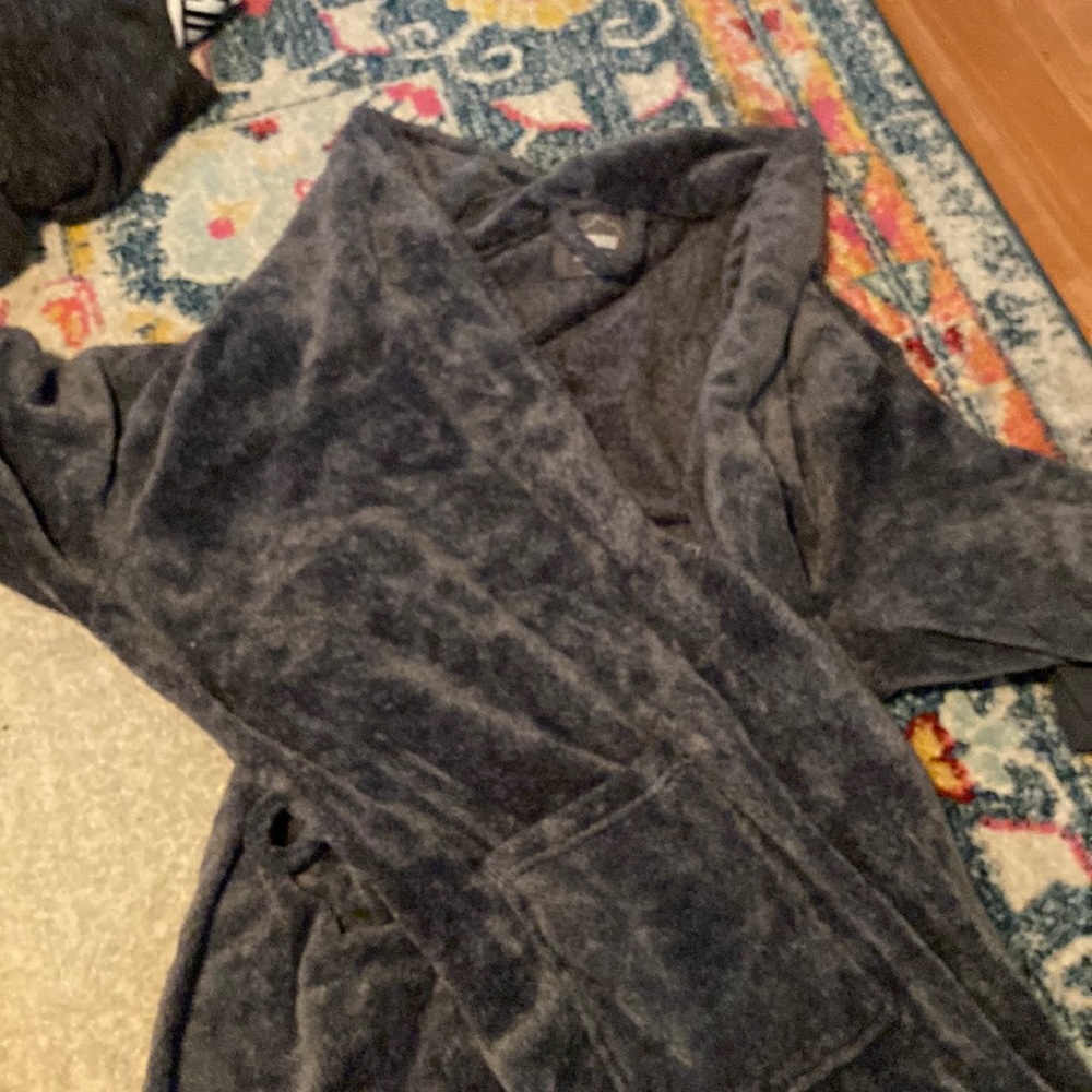 One size super comfy bathrobe